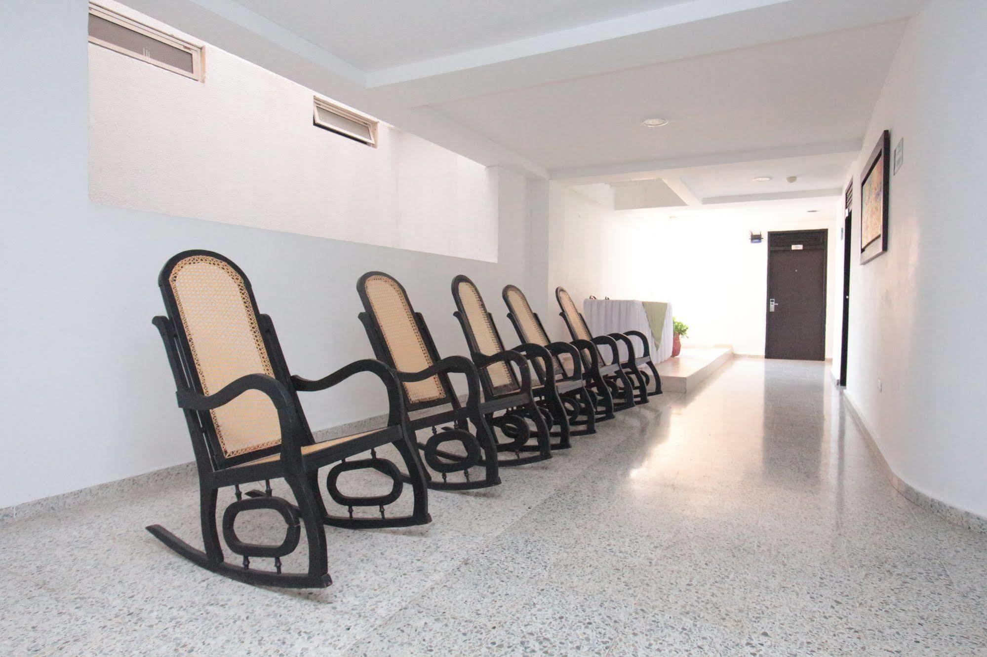 Hotel Arawak Upar فاليدوبار المظهر الخارجي الصورة